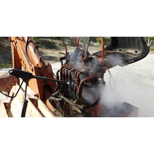 Aparat spalat sub presiune cu abur pentru exterior/interior auto Bieffe ST4000 pe Motorina