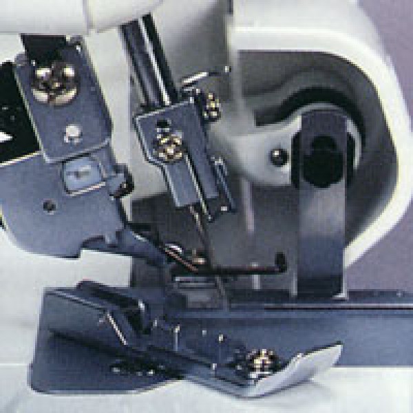 Masina de surfilat casnica 2 ace 4 fire, cusatura surje JUKI MO-644D Garnet Line