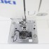 Masina de cusut de uz casnic, controlata de computer, cu afisaj LCD luminos, functie de taiere automata a firului si 180 de modele, inclusiv un font de litere. JUKI HZL-G220