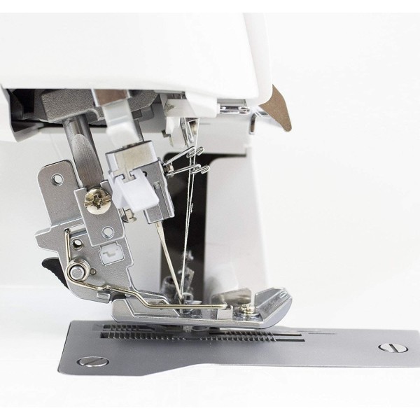 Masina de surfilat casnica cu 2 ace, 2/3/4 fire cu infilare ac si transport diferential JUKI MO-1000