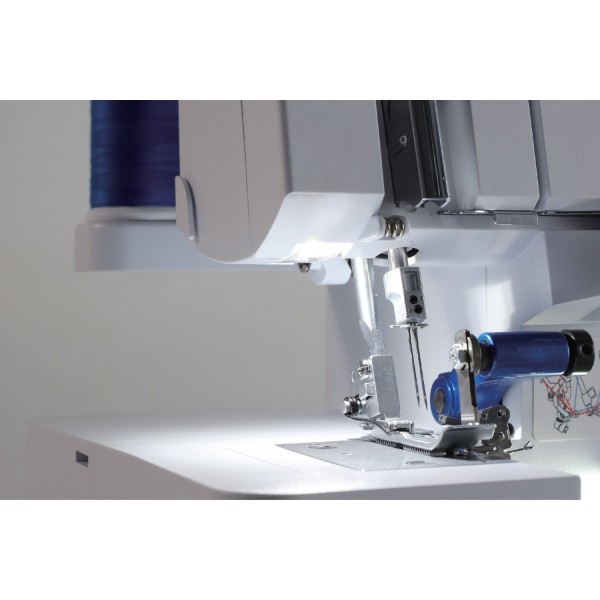 Masina de surfilat cu 2 ace 4 fire Juki MO-70BA