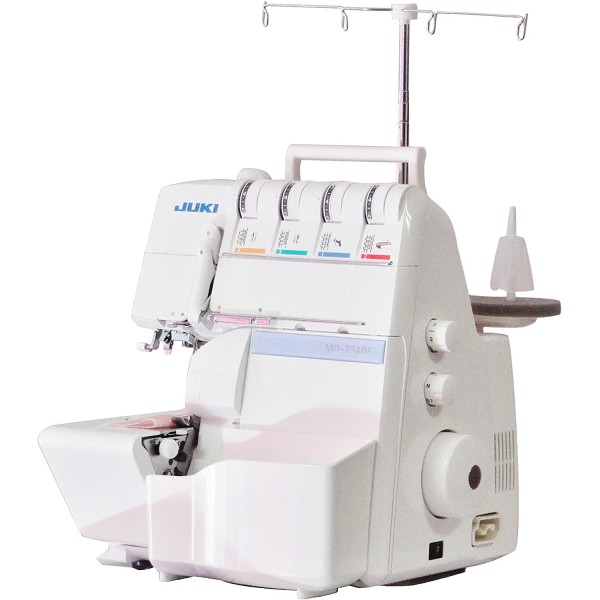 Masina de surfilat casnica cu 2 ace, 2/3/4 fire cu avans diferential si dispozitiv de înfilare ac automat JUKI MO-734