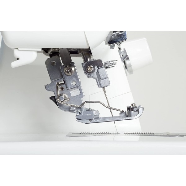 Masina de surfilat casnica 2 ace patru fire JUKI MCS-1500